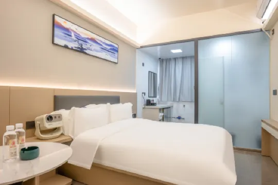 TWO OCLOCK APARTMENT