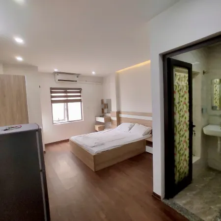 Era Apartment Ham Long Отели рядом с достопримечательностью «Центральный Цирк»