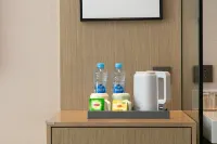 Yuejiang Holiday Hotel Hotels near Nanchang Changbei International Airport