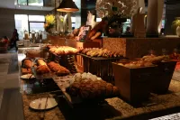 Holiday Inn & Suites LANGFANG NEW CHAOYANG by IHG - breakfast
