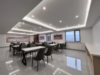 Erlanghe Xueyun Holiday Hotel