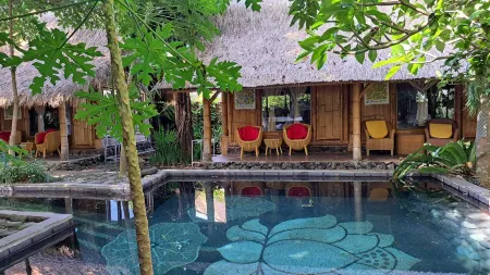 Omunity Bali Отели рядом с достопримечательностью «Puri Kanginan Buleleng»