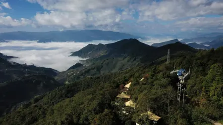 Wuliangshan Bodhi wild luxury tent camp Отели в г. Наньцзян