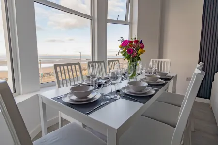 Sunbeam House Apartment 3 Отели в г. Моркамбе