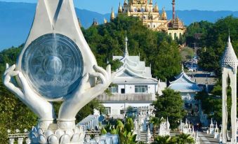 Yihe Hotel (Dai Ancient Town Branch)