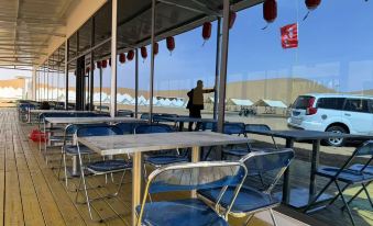 Shapotou Yutu International Camping Homestay