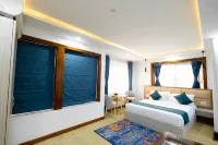 SRK SERVICE APARTMENT AND HOTEL Hotel dekat Tana Deval Temple