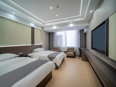 Baoshan Peace Hotel Hotels near Wangcheng Tower