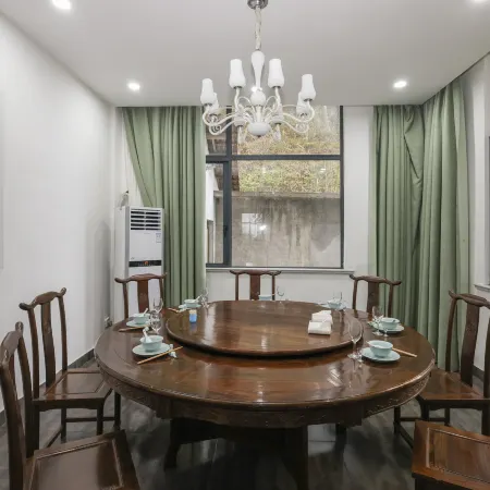 Longquan Fengyu Villa