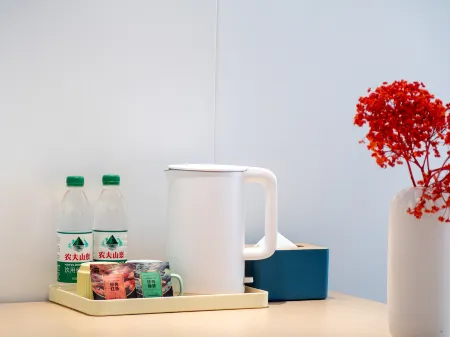 V. Hotel Отели рядом с достопримечательностью «Aranya Library»