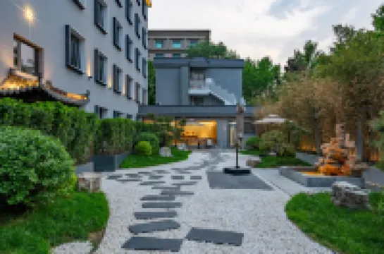 仟那飯店（後海鼓樓大街地鐵站店）