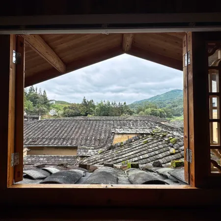 Tanyin Mountain Lodge (Longtan Ancient Town Magpie Garden)