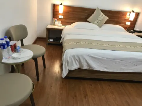 龍江賓館（河池火車站店） 鄰近金城江站的酒店