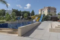 Sirius Town Apartment with Pool, Spa & Gym Near Beach & Mall - 私人泳池