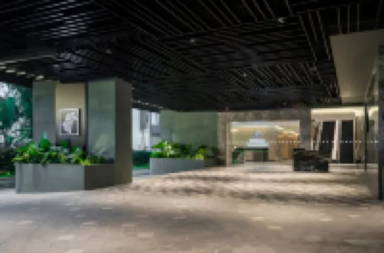 吉隆坡孟沙假日飯店 Gucci附近的飯店