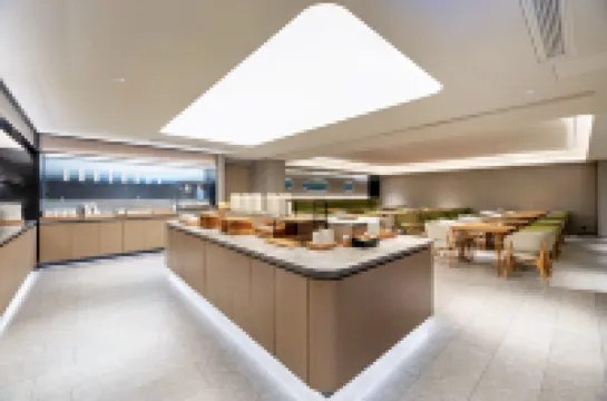 โรงแรม JI (สถานีรถไฟความเร็วสูงเหยียนเฉิง บาโหลงสแควร์)