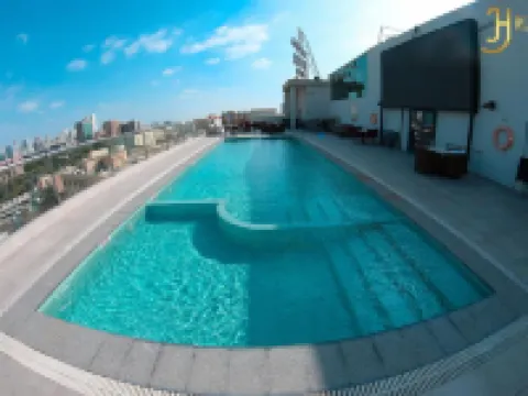 サンデー ラグジュアリー ダウンタウン アドリヤ フォーマリー ジュエル ホテル マナーマのホテル