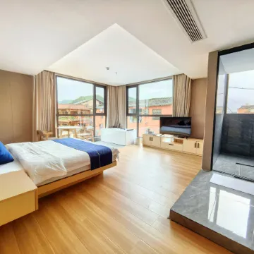 July Wild Luxury Resort · Puzhehei