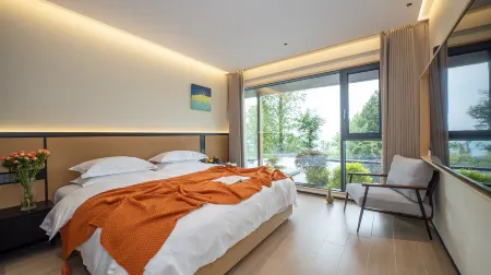 Jiuhua Mountain Yunmanli Homestay (On the Jiuhua Mountain) Отели рядом с достопримечательностью «Zhiyuan Chenxi»