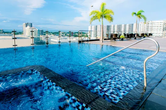 MCollection - Convenient City Stay in Iloilo Business Park