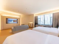 JI Hotel (Jiuquan Drum Tower Hantang Food Street) - parking