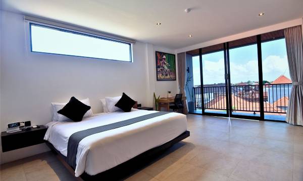 Onyx Beach Hotel