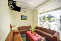 Hotel O Wesly House Sei Sikambing D住宿飯店