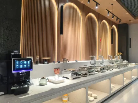 Yingjiang Kangling Hotel Отели в г. Инцзян