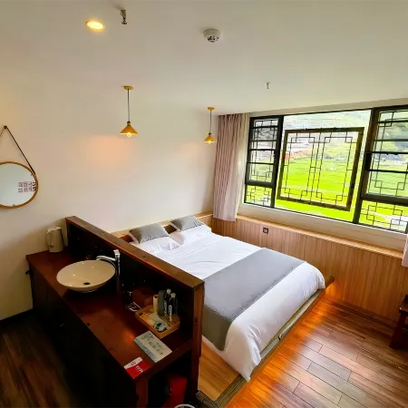 Xijiang Tianmian Light Luxury Homestay (Xijiang Qianhu Miao Village No.1 Wind and Rain Bridge)