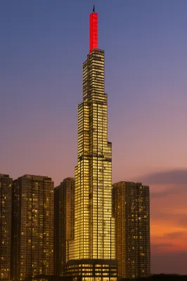 Premier Condotel Landmark 81 – Skyline View & Full Services