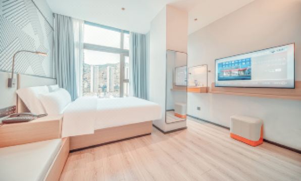 Late Arrival Lodge (Panzhihua Tianxing Lake Park)