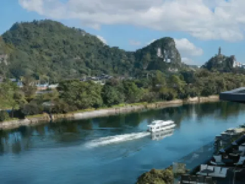 Li River CIAO Hotel( Guilin Elephant Trunk Hill) Hotels in Guilin