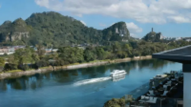 Li River CIAO Hotel( Guilin Elephant Trunk Hill)