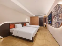 Urumqi Flora Secret Realm Hotel (Xinjiang International Grand Bazaar Branch) Hotels in Urumqi