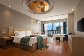 Manston Holiday Hotel (Wuhu Anhui Normal University Huajin Campus International Exhibition Center)