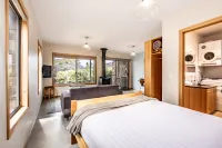 Freycinet Stone Studio 4