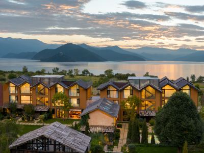 Jadeer · Lugu Lake Collection |Blue Glass Manor Lakeside Resort