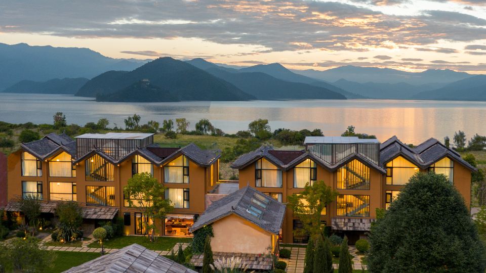 Jadeer · Lugu Lake Collection |Blue Glass Manor Lakeside Resort