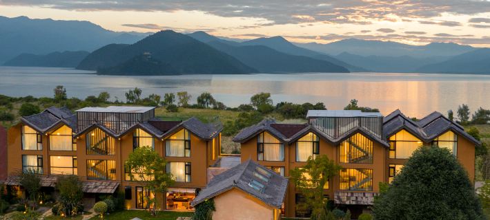 Jadeer · Lugu Lake Collection ｜Blue Glass Manor Lakeside Resort Hotels in Ninglang