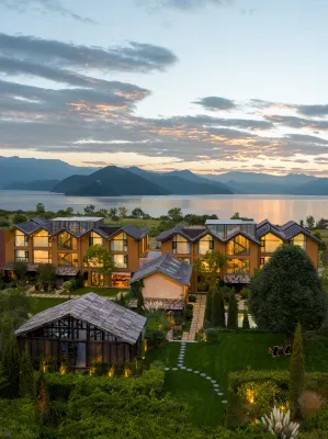 Jadeer · Lugu Lake Collection ｜Blue Glass Manor Lakeside Resort