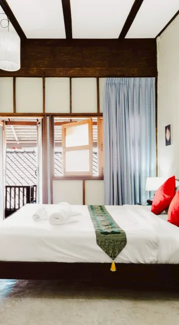 ห้องดีลักซ์ เตียงใหญ่ 1 เตียง