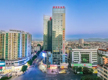 Vienna Hotel (Lingshan Liufengshan Pedestrian Street)