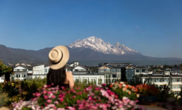 LiJiang Old Town Xiyu Shandu 360-degree high-altitude panoramic resort hotel