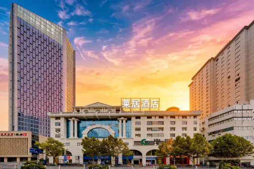 Laiju Hotel (Pedestrian Street Sipailou Subway Station)