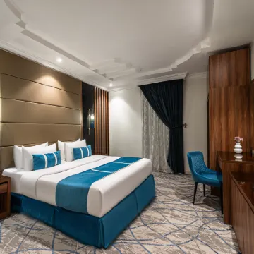 Alqasr Altahaliyh Hotels near جامع الشيخ عايض أبو داسر