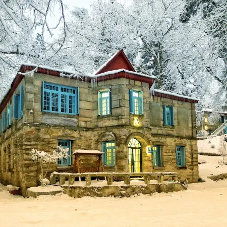 Lushan Qingyun Pavilion Villa (Guling Street Cableway Station Store)