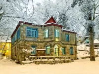 Lushan Qingyun Pavilion Villa (Guling Street Cableway Station Store)