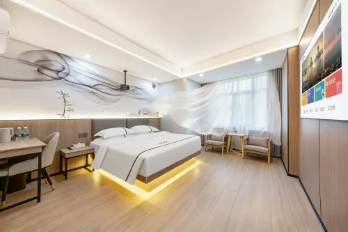 A Home Hotel (Jinjiang Coach Station)