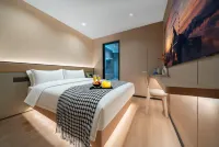 Cloud• Muyun Hotel (Chongqing Jiefangbei Pedestrian Street Branch) - New