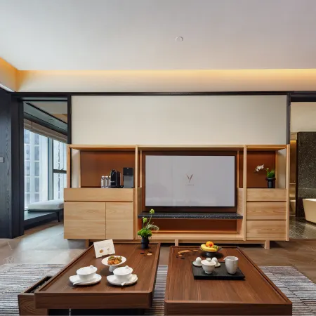 Y Hotel